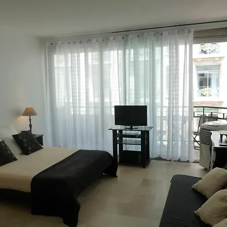 Studio Proche Hotel Martinez * Cannes